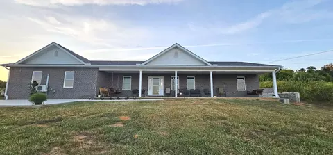 1385 Valley Home Rd, Dandridge, TN 37725