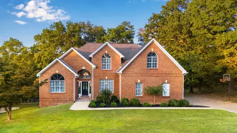7079 Flagridge Dr, Ooltewah, TN 37363