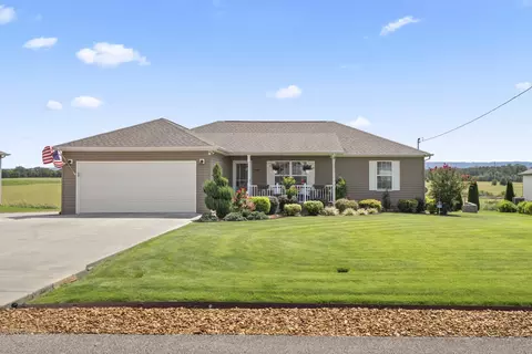 539 Strawberry Dr, Winchester, TN 37398