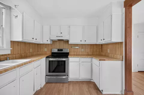 Kitchen - 508 Eastview Dr, Franklin, TN 37064 photo 2 of 3