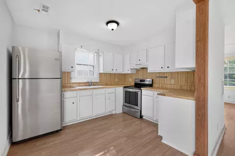 Kitchen - 508 Eastview Dr, Franklin, TN 37064 photo 1 of 3