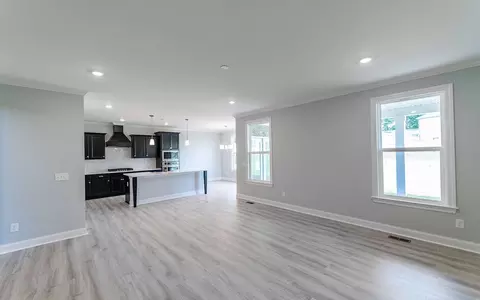 Living - 7910 Pine St, Fairview, TN 37062 photo 1 of 2
