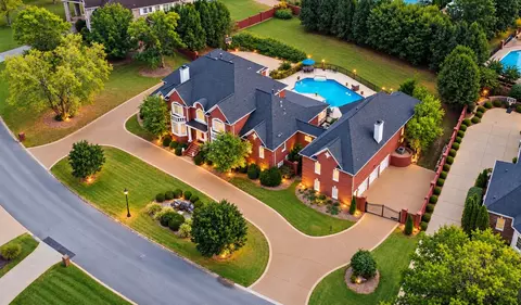 107 Mimosa Dr, Gallatin, TN 37066