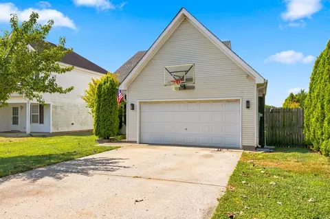 Exterior - 2811 Elijah Dr, Murfreesboro, TN 37129 photo 2 of 5
