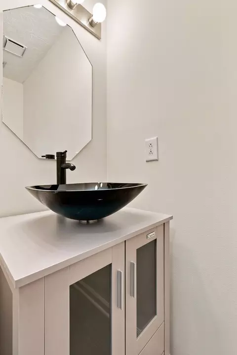 Bath - 2811 Elijah Dr, Murfreesboro, TN 37129 photo 5 of 5