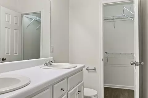 Bath - 2811 Elijah Dr, Murfreesboro, TN 37129 photo 1 of 5