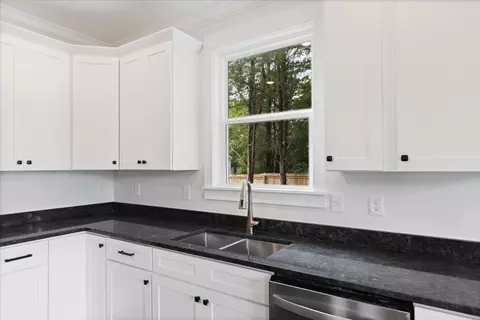 Kitchen - 159 Mila Mae Ln, Ocoee, TN 37361 photo 3 of 3