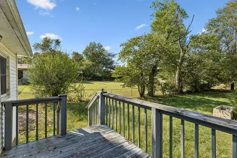 Exterior - 621 Dixon Branch Rd, Loretto, TN 38469 photo 9 of 12