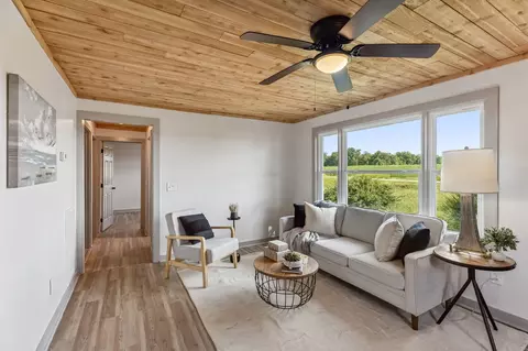 Living - 621 Dixon Branch Rd, Loretto, TN 38469 photo 1 of 2
