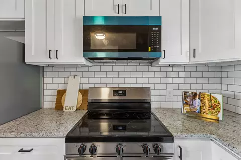 Kitchen - 621 Dixon Branch Rd, Loretto, TN 38469 photo 3 of 4