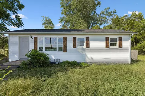 Exterior - 621 Dixon Branch Rd, Loretto, TN 38469 photo 3 of 12