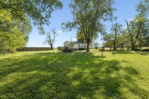 Exterior - 621 Dixon Branch Rd, Loretto, TN 38469 photo 8 of 12
