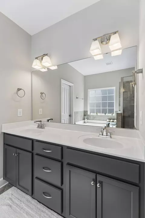 Bath - 237 Star Pointer Way, Spring Hill, TN 37174 photo 8 of 10