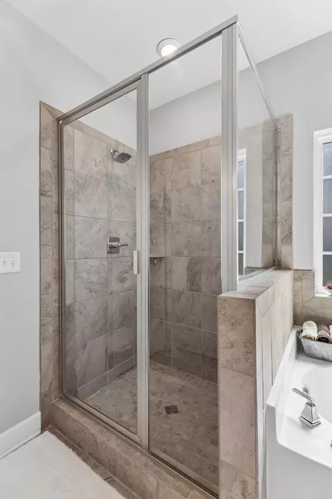 Bath - 237 Star Pointer Way, Spring Hill, TN 37174 photo 7 of 10