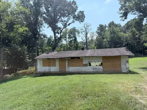 121 Rogers Dr, Lenoir City, TN 37771