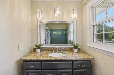 Bath - 2546 Summit Ct, Murfreesboro, TN 37130 photo 7 of 7