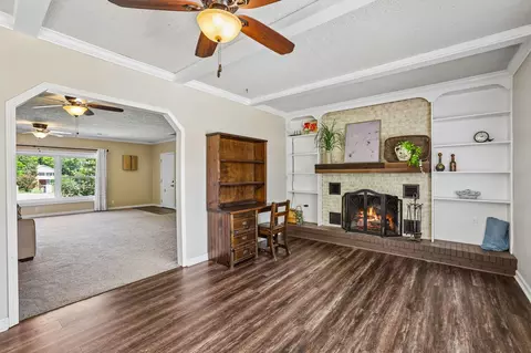 Living - 2546 Summit Ct, Murfreesboro, TN 37130 photo 12 of 13