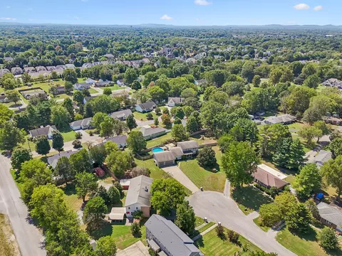 View/Area - 2546 Summit Ct, Murfreesboro, TN 37130 photo 2 of 4