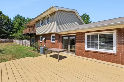 Exterior - 2546 Summit Ct, Murfreesboro, TN 37130 photo 16 of 18