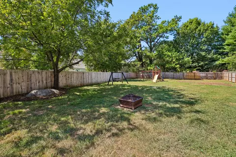 Exterior - 2546 Summit Ct, Murfreesboro, TN 37130 photo 8 of 18