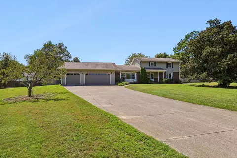 Exterior - 2546 Summit Ct, Murfreesboro, TN 37130 photo 2 of 18