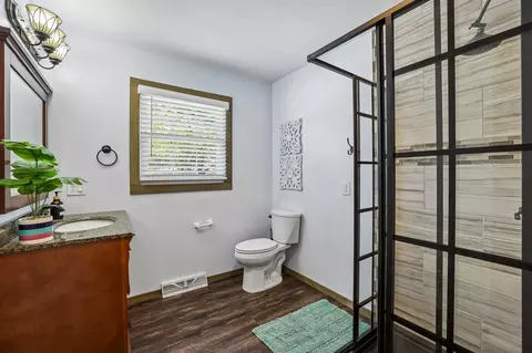 Bath - 2546 Summit Ct, Murfreesboro, TN 37130 photo 1 of 7