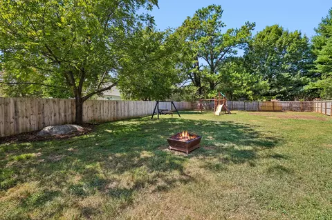 Exterior - 2546 Summit Ct, Murfreesboro, TN 37130 photo 7 of 18