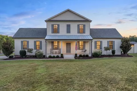 1201 Carters Creek Pike, Columbia, TN 38401