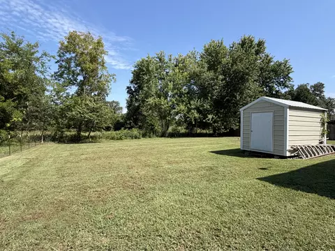 103 Haley Rd, Dickson, TN 37055 photo 2