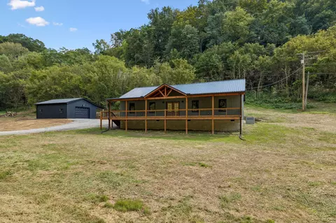 194 Sloan Branch Rd, Pleasant Shade, TN 37145