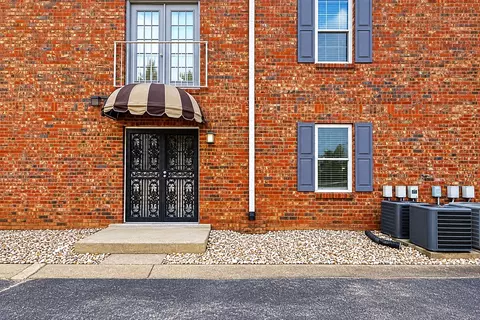 1808 State St #106, Nashville, TN 37203
