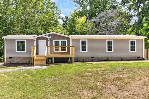 3479 Lake Rd, Woodlawn, TN 37191