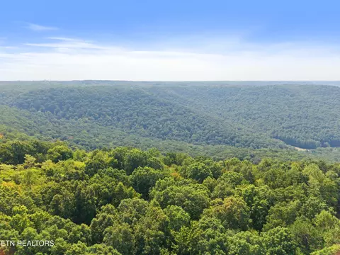 361 Long View Ln, Jamestown, TN 38556