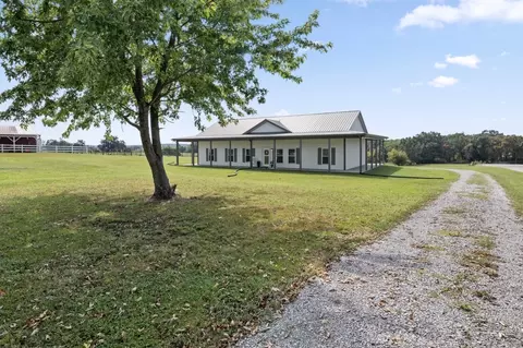1195 Highway 52 E, Portland, TN 37148