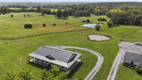 1195 Highway 52 E, Portland, TN 37148