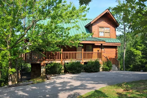 4475 Stackstone Rd, Sevierville, TN 37862 photo 2