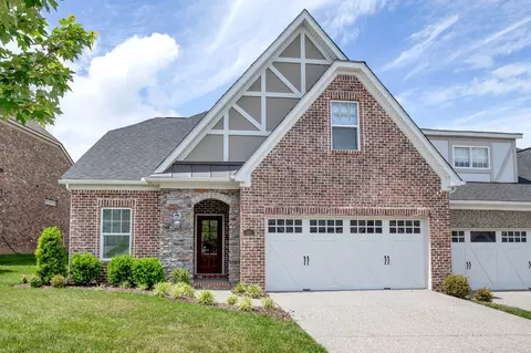 886 Cherry Grove Dr, Hendersonville, TN 37075