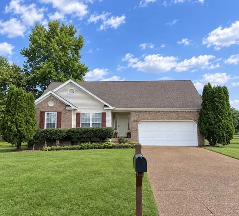 2942 Mercer Ln, Thompsons Station, TN 37179