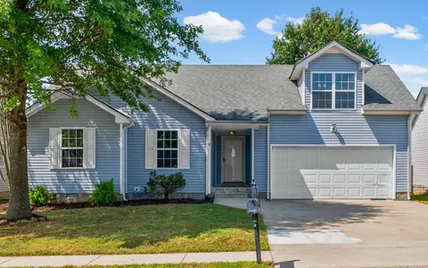 1020 Cindy Jo Ct, Clarksville, TN 37040