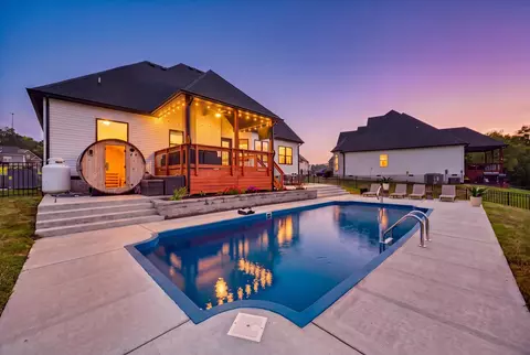 434 Crestwicke Ct, Clarksville, TN 37043
