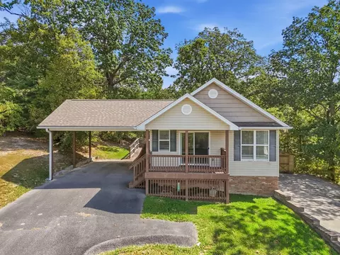 1092 Cottage Stone Ln NE, Cleveland, TN 37312
