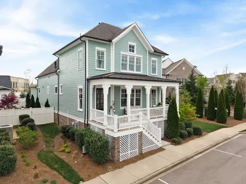 Exterior - 302 Hughes Ln, Franklin, TN 37064 photo 4 of 17