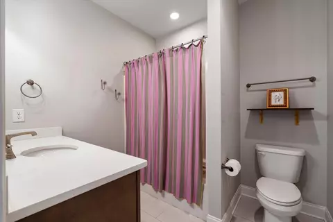 Bath - 302 Hughes Ln, Franklin, TN 37064 photo 6 of 10