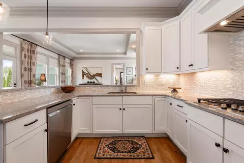 Kitchen - 302 Hughes Ln, Franklin, TN 37064 photo 4 of 5