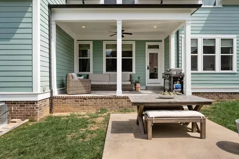 Exterior - 302 Hughes Ln, Franklin, TN 37064 photo 9 of 17