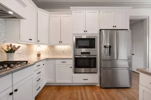 Kitchen - 302 Hughes Ln, Franklin, TN 37064 photo 3 of 5