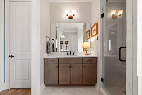 Bath - 302 Hughes Ln, Franklin, TN 37064 photo 3 of 10