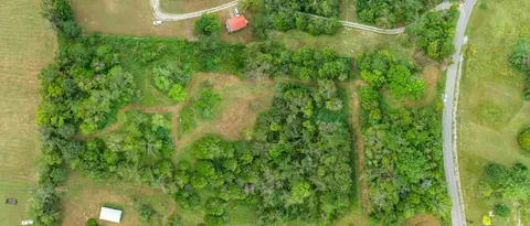 216 Running Meadows Rd, Portland, TN 37148