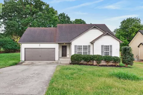 532 Tracy Ln, Clarksville, TN 37040