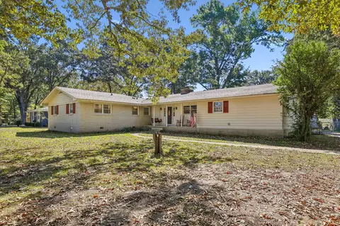 521 Westwood Dr, Tullahoma, TN 37388